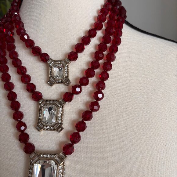HEIDI DAUS GORGEOUS 3 STRAND RICH RED AND WHITE CRYSTAL NECKLACE, NEW - Picture 2 of 4